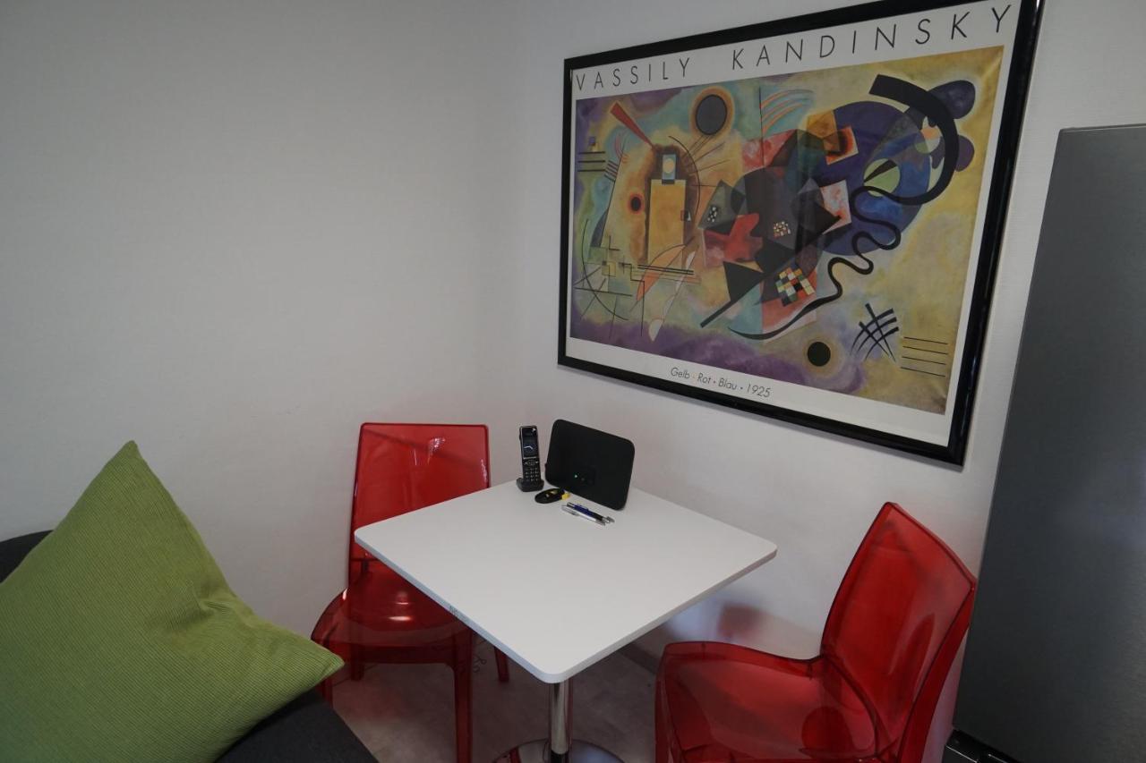 Neue Und Zentral Gelegene Wohnung In Stuttgart Extérieur photo