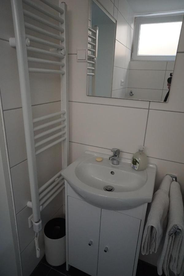 Neue Und Zentral Gelegene Wohnung In Stuttgart Extérieur photo