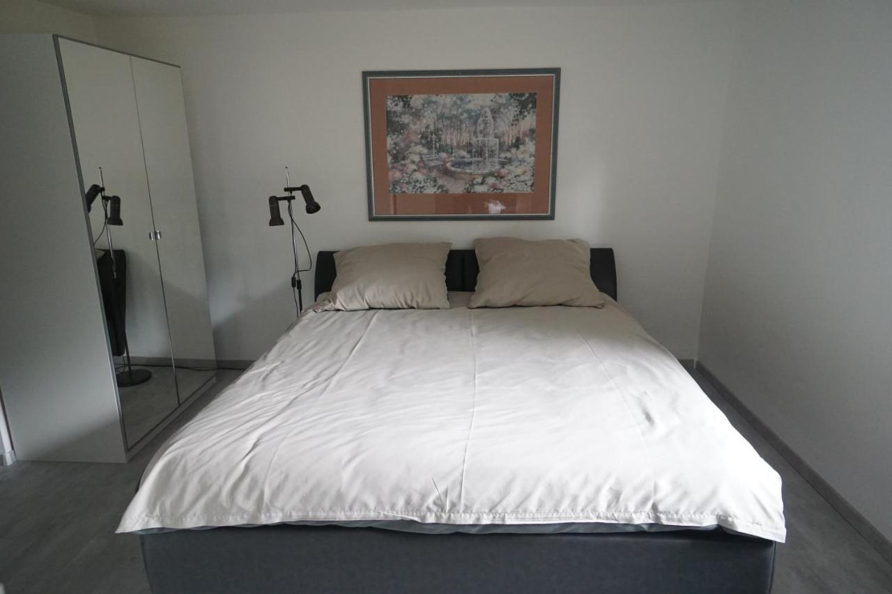 Neue Und Zentral Gelegene Wohnung In Stuttgart Extérieur photo